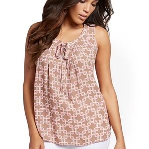 🎄 NEW YORK & CO. TAN, PINK, WHITE SLEEVELESS TOP SLEEVELESS LIGHTWEIGHT SIZE: XS